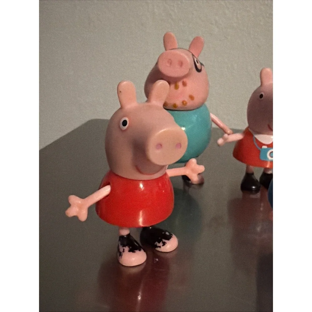 Peppa Pig Figures Set Of 6 Plastic Includes Grandad - Picture 2 of 10
